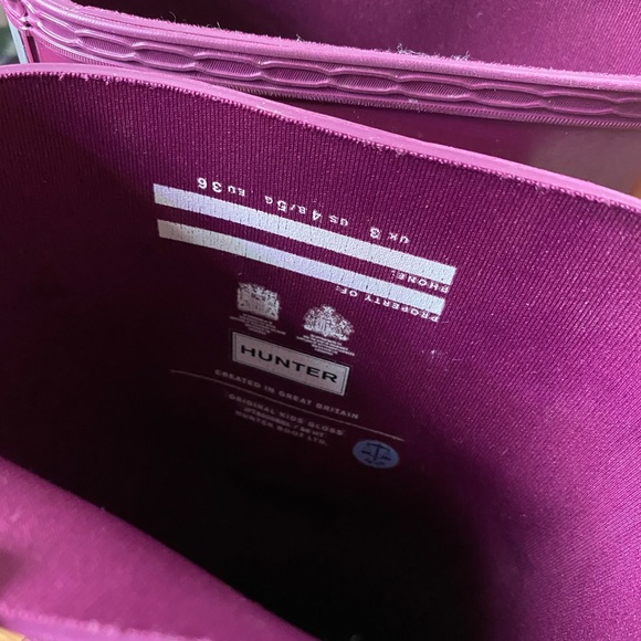 Hunter “original gloss” wellies/ rain boots ☔️ (magenta/purple) - Picture 4 of 9